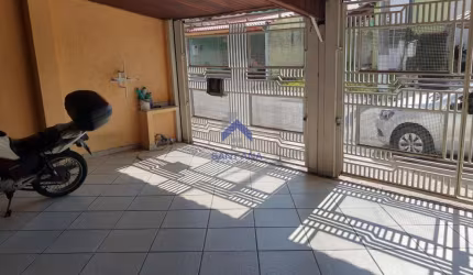 Casa em condomínio fechado com 2 quartos à venda na Rua Doutor Granadeiro Guimarães, 904, Quiririm, Taubaté por R$ 519.000