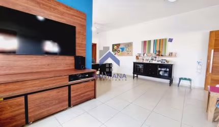 Casa com 4 quartos à venda na Rua José Maria Russi, 141, Monte Belo, Taubaté por R$ 500.000