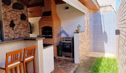Casa em condomínio fechado com 3 quartos à venda na Rua Guimarães Rosa, 170, Castelos, Tremembé por R$ 890.000