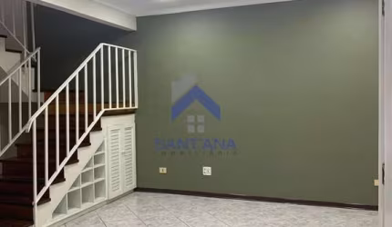 Casa com 3 quartos à venda na Rua Irmã Maria Rita de Moura, 354, Vila Jaboticabeira, Taubaté por R$ 586.000