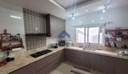 Casa em condomínio fechado com 3 quartos à venda na Avenida Santa Cruz do Areao, 1609, Vila Areao, Taubaté por R$ 640.000