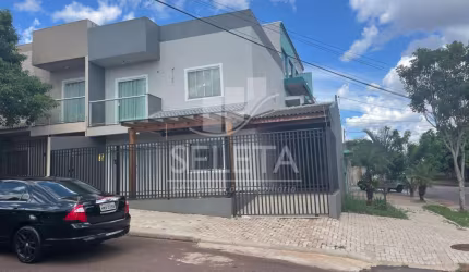 Sobrado de esquina bairro Canadá  3 quartos 01 banheiro e lavabo - 122m  privativos - terreno 110m .