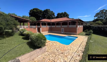Chácara à venda em Atibaia c/ 4 dormitórios - 1.368m² por R$935.000!