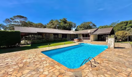 Chácara à venda Atibaia - Condomínio - 4 dormitórios, por 1.550.000!