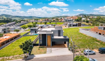 Casa à venda em Condomínio Fechado na região de Atibaia! OPORTUNIDADE!