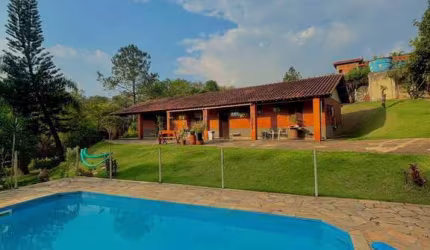 Chácara à venda em Piracaia/SP - Condomínio fechado 5.000m² por 820.000!