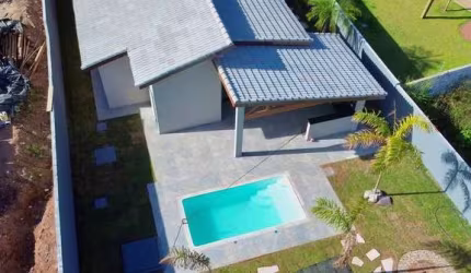 Casa de campo à venda em Atibaia/SP - Ótima localização por R$880.000!