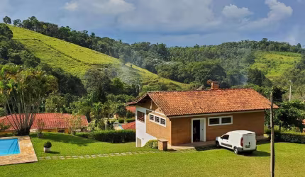 Sítio à venda em Nazaré Paulista/SP - 36.300m² por R$1.500.000!