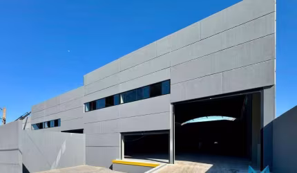 Barracões, 800 m² - venda/aluguel - Rua Londrina Esporte Clube, n° 440, Cilo 2 - Londrina/PR