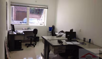 Prédio comercial  bem localizado , 495 m2 de contrução