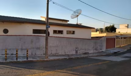 EXCELENTE CASA A VENDA NA VILA APARECIDA EM JUNDIAÍ