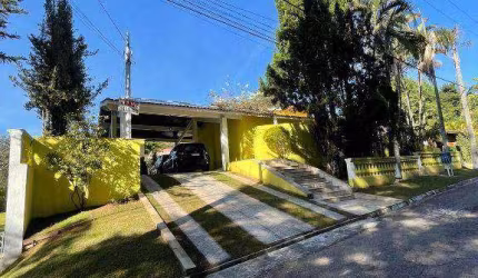 Casa com 3 suítes à venda, 400 m² no Condomínio Village Scorpios II por R$ 1.800.000 - Alpes dos Araçás (Jordanésia) - Cajamar/SP.