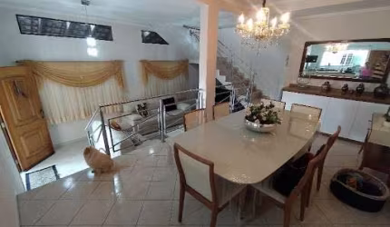 Casa com 3 quartos sendo 1 suíte à venda, 223 m² por R$ 1.010.000 - Jardim Tannus - Jundiaí/SP.
