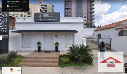 Salão comercial com 210 m2 com frente,  de 12 metros, entrada lateral para Locação R$ 15.000,00 no Bairro Anhangabaú em Jundiaí/SP.