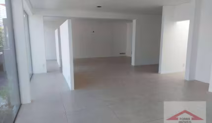 Casa Comercial para Locação na Chácara Urbana com 410m² de construção por R$ 18.000,00/mês.