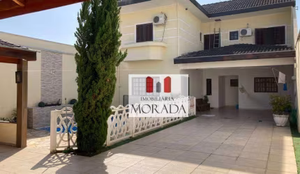 Casa com 3 dormitórios à venda, 160 m² por R$ 875.000,00 - Villa Branca - Jacareí/SP