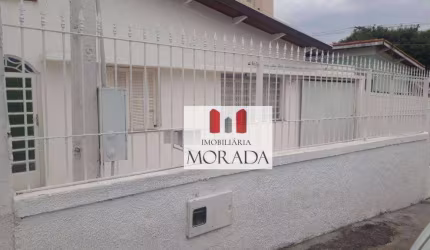 Casa térrea com ótima localização, Anel Viário.