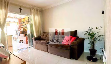 Linda casa com piscina no Santa Paula