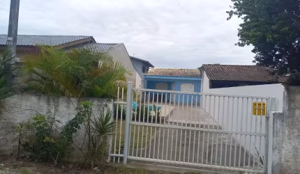 CASA GUARATUBA OTIMA LOCALIZAÇÃO C PISCINA