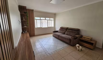Casa térrea á venda, com 2 dormitórios, 3 vagas de garagem, Jardim Amazonas, Campinas-SP