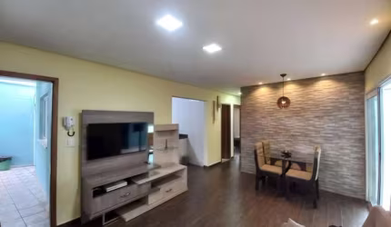 Casa térrea com edícula, á venda, no Jardim das Oliveiras, Campinas-SP