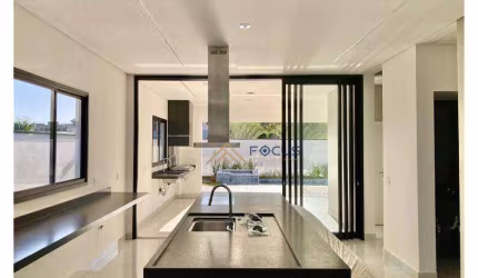 Casa com 3 dormitórios à venda, 261 m² por R$ 3.250.000,00 - Jardim Samambaia - Jundiaí/SP