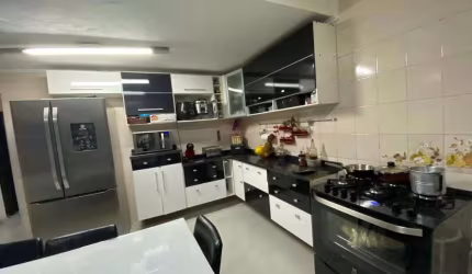 Sobrado com 3 dormitórios à venda, 180 m² por R$ 905.000 - Vila Silveira - Guarulhos/SP