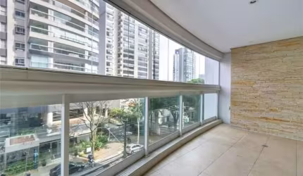 Apartamento para locação com 4 dormitórios, 3 suítes e 3 vagas no Paraíso