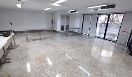 Ponto comercial para alugar na Avenida Atlântica, Copacabana, Rio de Janeiro, 180 m2 por R$ 32.400