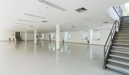 Prédio para alugar na Avenida Paulo de Frontin, Rio Comprido, Rio de Janeiro, 6724 m2 por R$ 390.000
