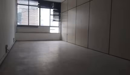 Sala comercial com 1 sala para alugar na Avenida Nossa Senhora de Copacabana, Copacabana, Rio de Janeiro, 126 m2 por R$ 3.500