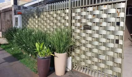 VENDA | Casa, com 3 quartos em PQ INDUSTRIAL, MARINGÁ