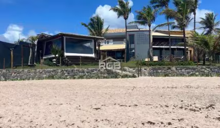 Casa Duplex 4 suítes Porteira Fechada Pé na areia em Jauá R$ 2.680.000,00