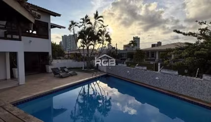Casa 5 suítes Piscina Privativa no Itaigara R$ 2.700.000,00