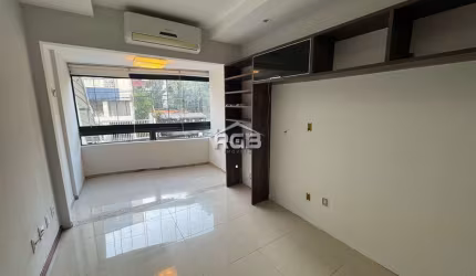 Apartamento 3/4 com suíte no Costa Azul R$ 550.000,00