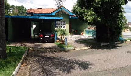 Casa com 3 dormitórios à venda, 320 m² por R$ 1.350.000,00 - Condomínio Marambaia - Vinhedo/SP