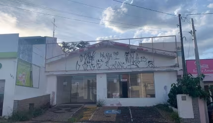Casa com 3 dormitórios, 200 m² - venda por R$ 2.200.000 ou aluguel por R$ 7.500/mês - Centro - Valinhos/SP