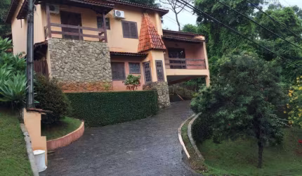 Casa com 3 dormitórios à venda, 450 m² por R$ 1.380.000,00 - Condomínio Chácara Flora - Valinhos/SP