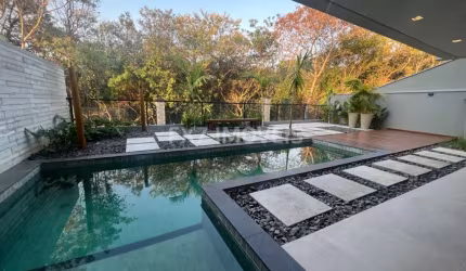 Casa de Condomínio à Venda em Campinas-SP, no Swiss Park: 3 Quartos, 3 Suítes, 3 Salas, 5 Banheiros, 4 Vagas, 240m².