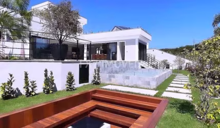 Casa no Mont Blanc Residence em Campinas com 4 suites