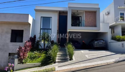 Casa de condomínio a venda porteira fechada