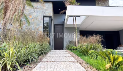 Casa a venda no Loteamento Parque dos Alecrins com 4 suítes