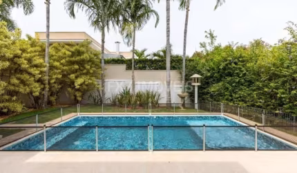 Casa a venda no Swiss Park com 4 suites