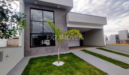 Casa a venda no condomínio Olívio Franceschini em Hortolândia.