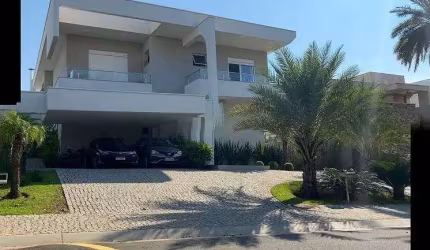 Casa à venda no bairro Chácara São Rafael com 4 suítes.