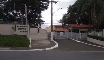 Casa de Condomínio no Residencial Montes Verdes no bairro Novo Campos Elisios