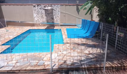 Casa comercial na lagoinha