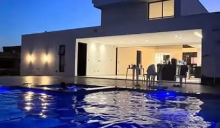 Maravilhosa Casa 04 quartos em Condomínio Gran Royalle Betim - MG