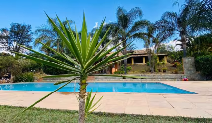 Belíssimo Sítio à Venda em Esmeraldas/MG - R$ 2.950.000,00
