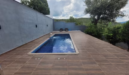 Linda casa no Condomínio Residencial Ouro Verde em Betim - MG
